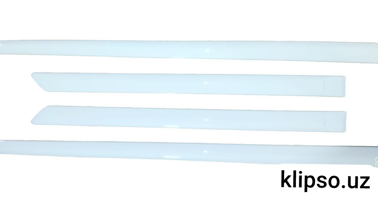 L MOLDING DELFIN KOM UZB